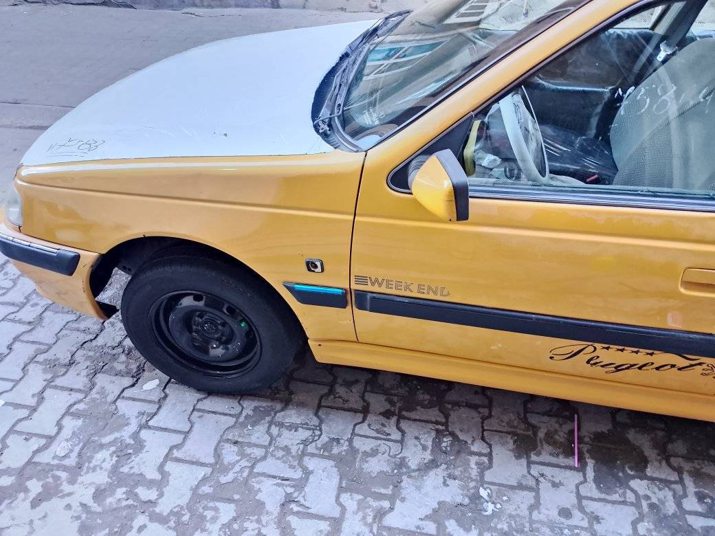 السلام عليكم بيجو بارس موديل 2013 سياره نظيفه قطرة صبغ ما بيها مكفوله لا تبديل ولاصبغ 
السياره تبريد ثلج دوشمه صدر كل جديد السعر 40$
***********
