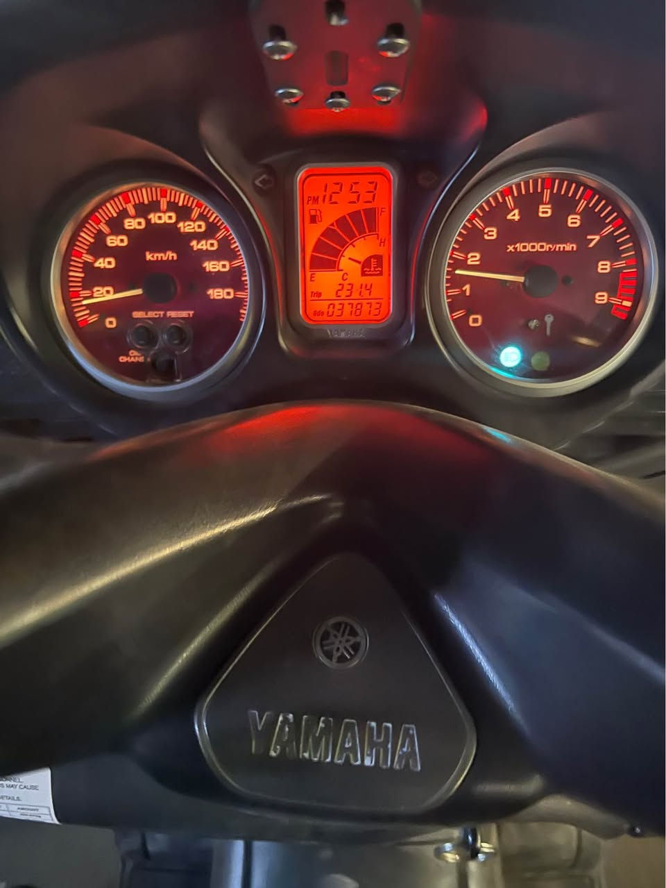 سلام عليكم تي ماكس 2008ماشيه 37الدراجه جديده مكينه ابلاديه كلشي شغال بيه شلعه ومعدل خير من الله السعر24الاعظميه*********** بغداد, العراق
