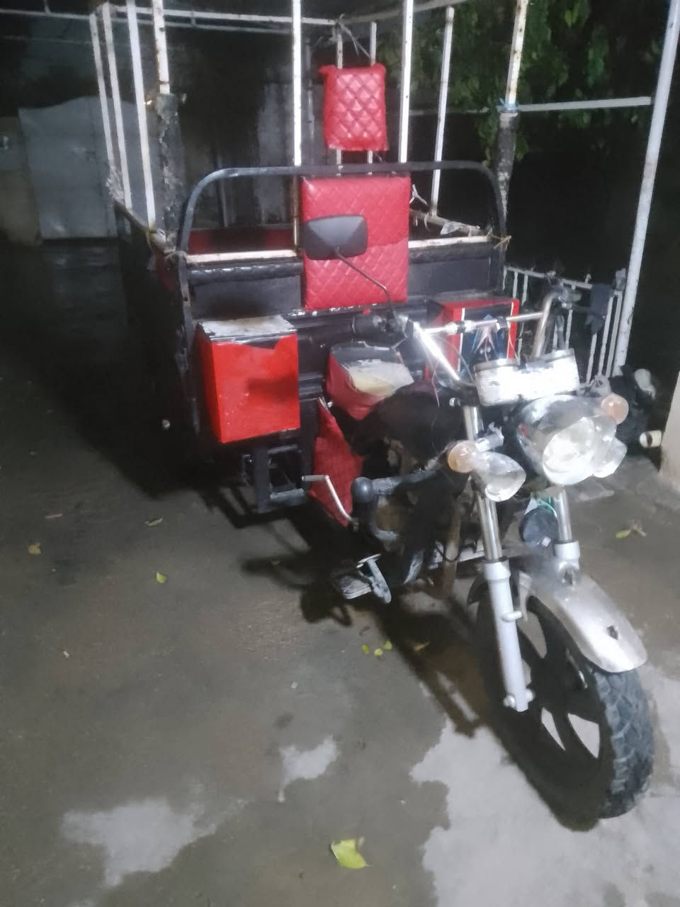 ستوته للبيع نضيفه اوراق كامله بدون جنج موديل 2019 ركبه شرط شاصي شرط محرك 200سلف شغال هندر واحد  الستوته كامله ما عايزها شي السعر 1250بيها مجال حك الجيه بودي كلاب للتواصل فقط واتساب ***********
