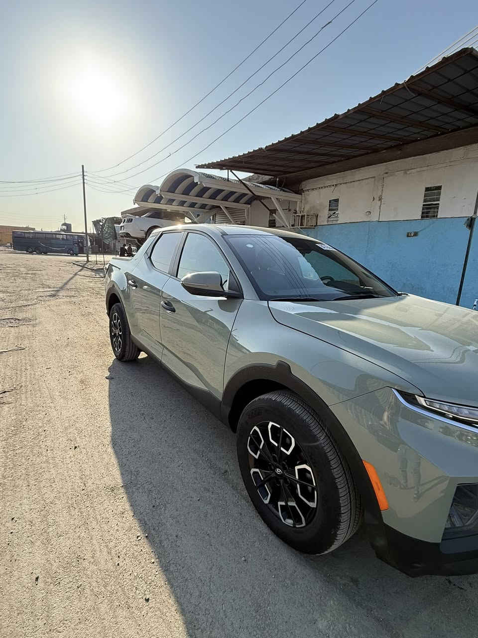 السلام عليكم للبيع سنتا كروز 2024 حادث موضح بلصور السيارة زيرو ماشية 2000 وحادث خفيف للبيع فقط بدون مراوس فول مواصفات ما عدا الفتحةوالسيارة  فور ويل  ورادارات وبيها بعد هواي مواصفات السيارة موجودة في كربلاء بدون رقم بسعر مناسب***********
