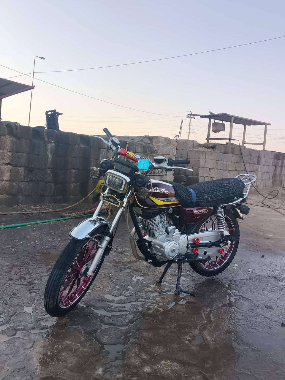 البيع نامه برو محسن باب اول 

موديل 25 محرك 200cc

اوراق كامله 
كهربايات اشاير شاشه كله شغال 
محرك مامفتوح
دراجه نضيفه محرك نضيف
دراجه كامله سعر خاص

رقم ***********
