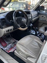 باجيرو 2012 فول  بيه بنيد تبديل ماشيه 151 محرك مفتوح  سياره بدون نقص  ...