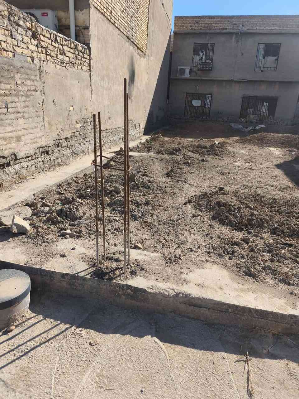 قطعة للبيع طابو صرف200م
الواجهيه 10 نزال 20
 مقابيل حي صناعي 
خامسه عن الركن تجاريه
محدوله حدل درجة أولى ورباط جاهز ومدفونه
قطعه مصفره من كلشي فقط ماء وع صاحب القطعه
مداور ثاني يوم 
#السعر250 قفل 🔐
مندوب عقارات
***********☎
شعندك عرض عقار تعال خاص
