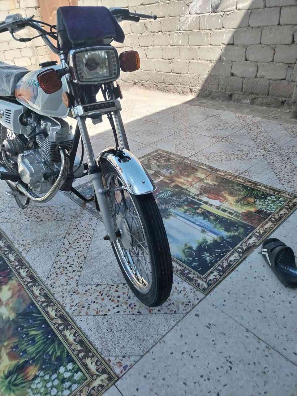 السلام عليكم نامة للبيع شاصي اوراق 2015 تعمير2024 مكينة مامفتوحة السعر 800 وبيهة مجال حك الجية 
*********** رقم صاحب الدراجة  مكلف بلنشر
