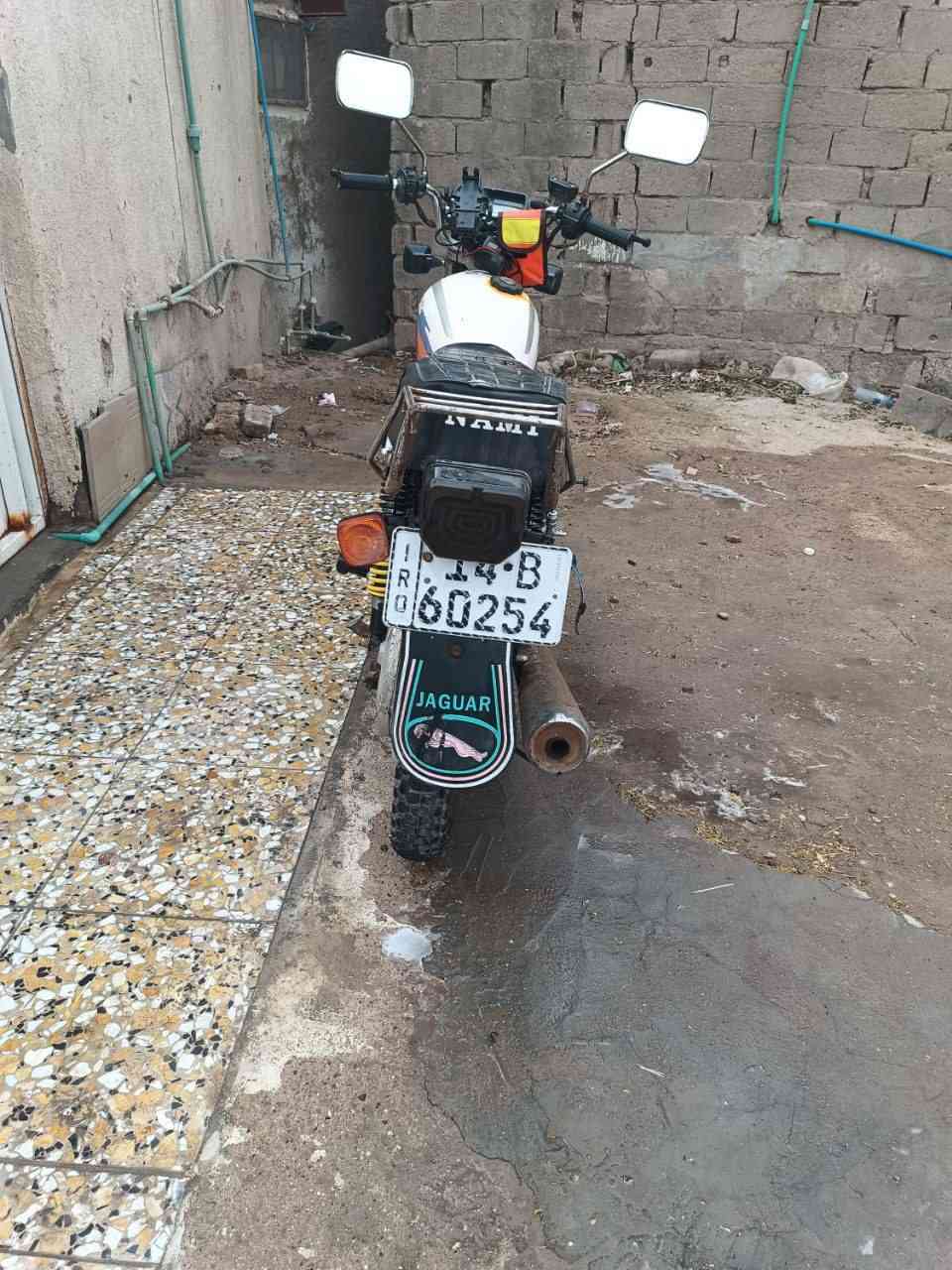 دراجه بسمي بارت مديل 14 معمره تعمير اصلي بريك خلي وامامي دراجه مجفته تجفيت بلاد شلعته حلوه تشتغل سلف وهندر وتحويل مباشر سعره مليون و 350
***********
