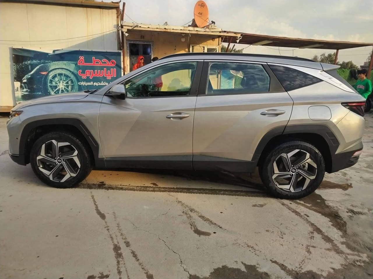 سلام عليكم توسان مديل 2022السياره جاهزه الاخير السياره فول الخيرحادثه جاملغ وبنيد والسياره نصبغت حزام  السياره حلوه وشوفت عينكم السعر 155 صور الحادث بل منشور
***********   وتساب 
***********
العنوان بغداد الشعله
