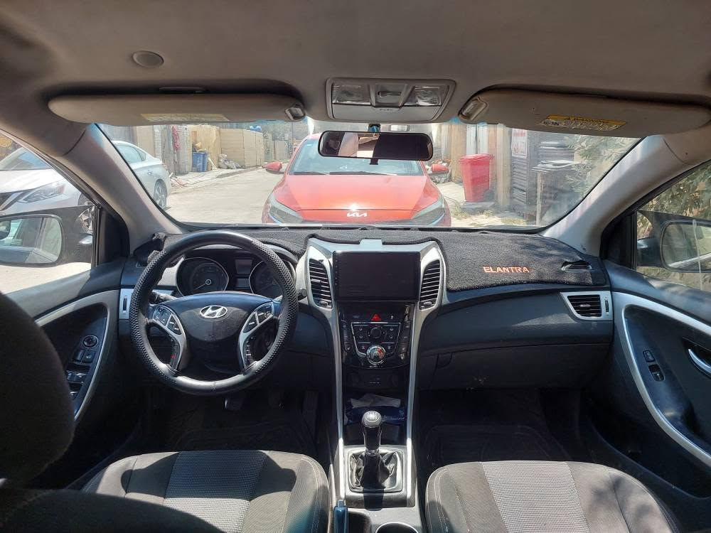 السلام عليكم هونداي النترا موديل ٢٠١٦ كير عادي ٦ نمر محرك ١٨٠٠ تبريد ثلج كهربائيات كلهه تشتغل داخل نظيف جدا حادثها جاملغ ونفسه مصلح بدون دواخل صدر امامي وخلفي جيد تخم تاير جديد ويل كب رياضي رقم بغداد دولي جديد سعرها ٧٨ مكانها بغداد الدوره ابو دشير هاتف *********** وبيها مجال بسيط بغداد, العراق
