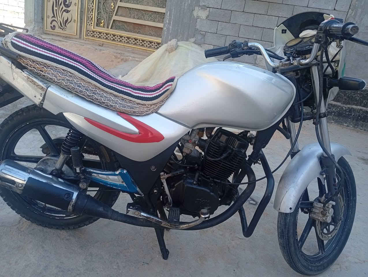 سلام عليكم للبيع سايم كفاله كير ومحرك غلاف تبديل جدد كهربيات كلهه شغله شرط صلف واحد ما بي اي نقص السعر 750
رمادي جويبه نساف رقم‏‪***********‬‏
