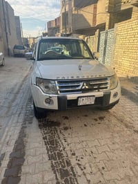 باجيرو حبتور 2009 للبيع مكينه 3000 سياره مكفوله من صبغ وتبديل بسمي رقم...