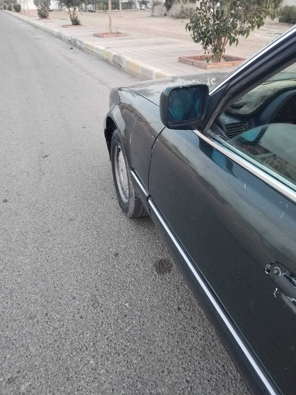 بي ام كير عادي للبيع او مراوس بسياره اوتوماتيك السعر 38 تفاصيلها بي ام  لون زيتوني رقم انبار الماني  حجم735  موديل 88 باتري جوه الكشن جديد  تنته فتحت سقف غرفه نظيفه لون غرفتها ابيض مسجل شغال كهرباء اشاير هورن لايت زنون كله شغال كير ومحرك خير من الله بدون تنقيص بشرط تنمرمن الواحد الى الخامس بدون متفتح بنيد سنويه عظم عاج تسقط بشهر السادس  بيها نقص ارفيوا يخربط فقط  وشغلات بسيطه اقتصاديه بصرف البانزين انساها البانزين مكاني الرمادي


**إذا كنت صاحب هذا الإعلان وتريد حذفه لأي سبب، رجاءا أرسل رسالة إلى الدعم الفني**