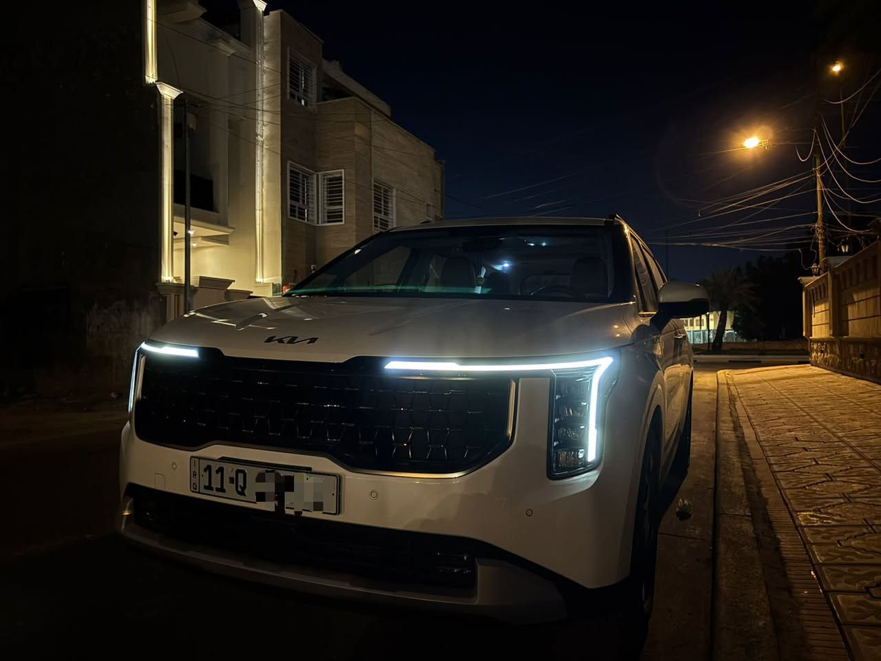 سلام عليكم
بيع بالنقد فقط رجاءاً بدون مراوس
سيارة بحالة الزيرو
كيا كرنفال موديل ٢٠٢٥
رقمها بغداد والسنويه بأسمي
مكفولة من الدعاميه للدعاميه من الصبغ والبارد
استلام من الشركة الدوليه يعني مواصفاتها خليجي فول للجناي الكرنفال
ماشيه حالياً ١٨ الف كيلو
دبل بصمة
تشغيل عن بعد
محرك ٦ سلندر ٣٥٠٠ تنفس طبيعي
ابواب السلايد والجنطه كهرباء
٣ قطع تبريد
دبل فتحة السلايد 
شاشة الدشبول الحديثه المتصله
بقية التفاصيل مبينه بالصور 
سياره ما تحتاج دينار مصرف وبعدها بالضمان
السعر ٣٣٠ ورقه 
الرقه ***********
