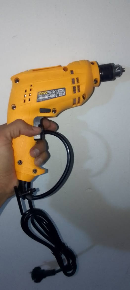 ياالله
معدات للأيجار 
وايضا مستعدون 
لصيانة انابيب الماء 
وتركيب المراوح السقفيه
ونقاط الكهرباء 
و***********
