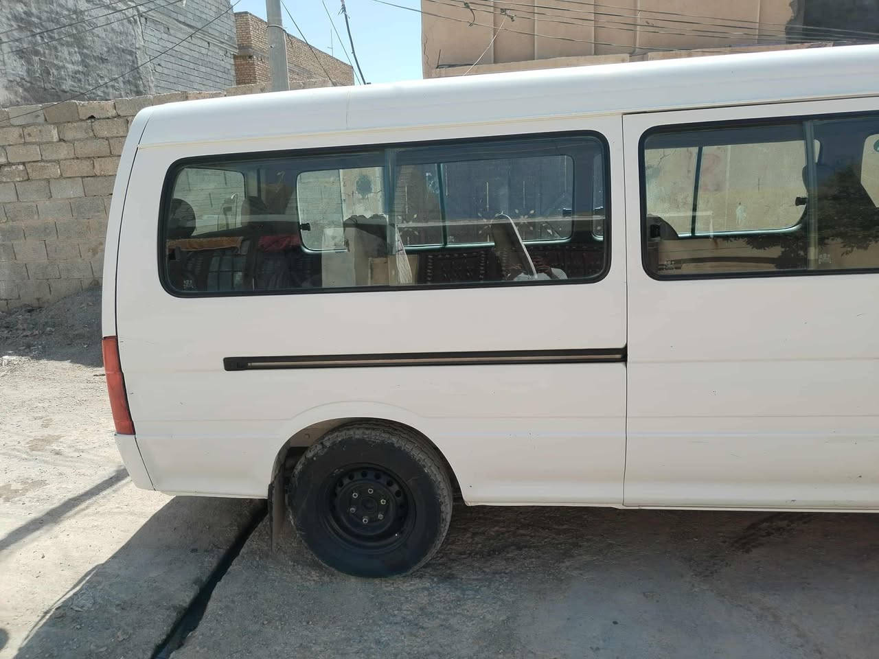 سلام عليكم سياره للبيع     اج وان موديل 2015  بسمي حره مصفره هيه ومرور وضربه تحويل ثاني يوم ***********مكان ديالى بعقوبه
