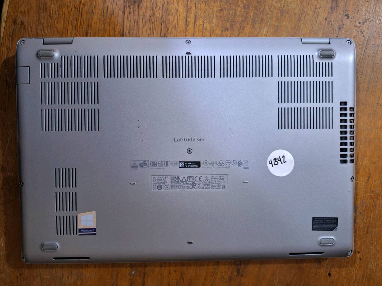 مساء الخير
لابتوب Dell Latitude 5411 للبيع
المعالج: Intel Core i5-10400H (جيل عاشر قوي)
الرام: 16GB
الشاشة: 14 إنج Full HD
كرت الشاشة: Intel UHD
التخزين: (SSD)
🔥 جهاز قوي جدًا وسريع، مناسب للدراسة، العمل، والتداول
الحالة: الجهاز نظافة 99% إلى 100%
🔋 البطارية نظيفة جدًا وتعمل بكفاءة
📍 الموقع: (بغداد٫زيونة)
الجهاز شغال 100% بدون أي مشاكل وجاهز للاستخدام مباشرة
📩 للتواصل خاص او وتساب ***********
