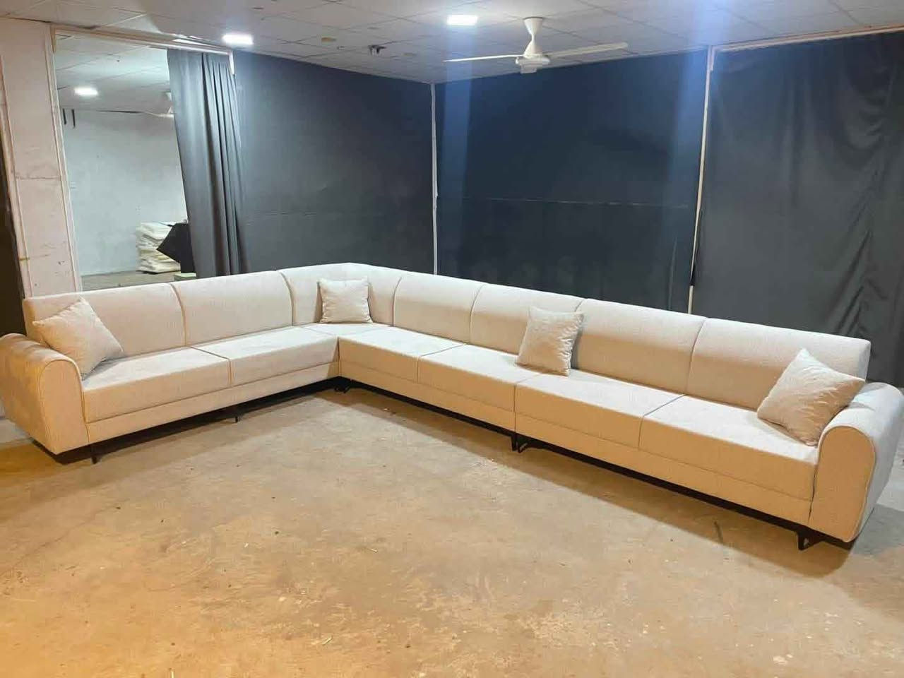 بە داشکاندنی تایبەت هاتینەوە خزمەتتان.
 نرخی تاقمی قەنەفەی 10 نەفەری 350 هەزارە. قەنەفەکانمان دەستکردە. بەخواستی خۆتان مۆدێل و ڕەنگی قوماش دیاری دەکەن. لە ماوەی 1 هەفتە تاقمەکانتان تەواو دەکرێت.
تێبینی//
*تاقمەکان زەمانی 3 ساڵی لەگەڵدایە و گەیاندنمان هەیە. رانية, السليمانية


**إذا كنت صاحب هذا الإعلان وتريد حذفه لأي سبب، رجاءا أرسل رسالة إلى الدعم الفني**