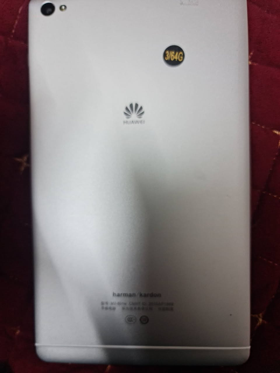 السلام عليكم ..تابلت عدد ٢ حجم ٨ انج
واحد امزون سليم ١٠٠% سعره ٤٥ الف 
والثاني هواوي مواصفات بس التج مال الشاشه مفطور لكن الجهاز شغال ١٠٠% سعره ٣٥ الف للاتصال  ***********
