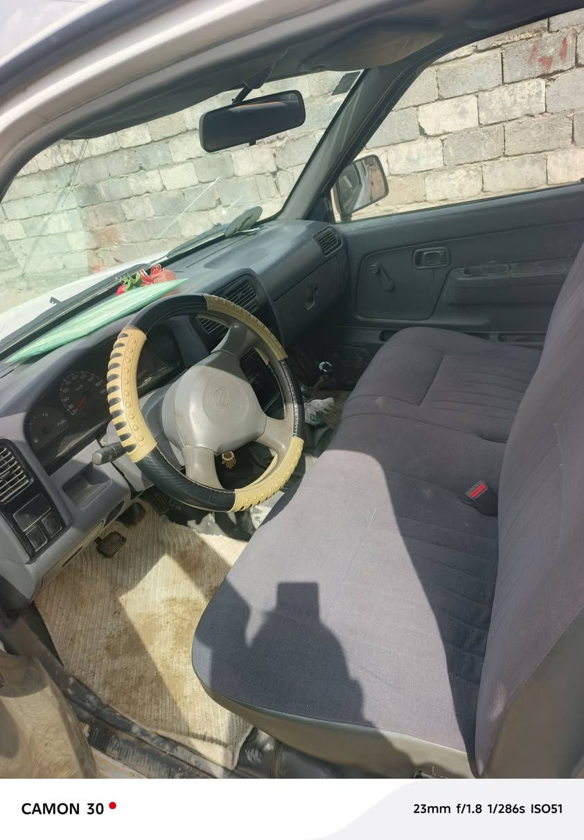 سلام عليكم نيسان
99 البيع سياره نضيفه شوف العين رقم بغداد تخم تاير جديد دوشمه جديده مكينه كير لجديد تبريد تيتفيه سعر 60وبيه مجال تصال ***********
