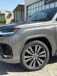 لكزس 2023 بلاتنيوم  رقم بغداد الجديد دولي فول مواصفات  داتشو بوب شفط  ...