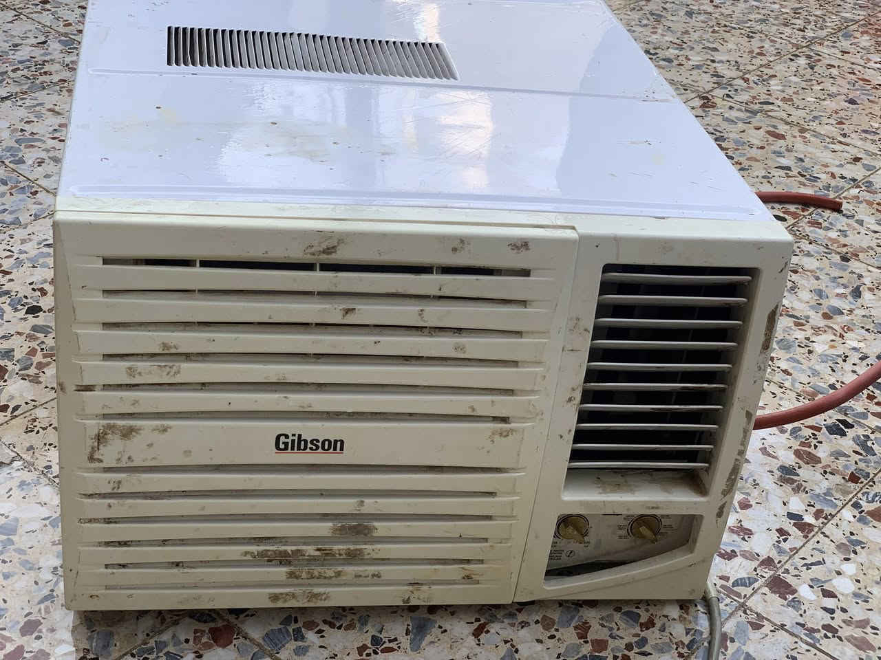 مكيف جبسون للبيع يبرد ويفصل يحتاجه تصليح  عطله غاز او اوتماتيك ماعرف بل ضبط حتى لا نتفاشل ابيع ع هذا وضعه ب140 الف مكان الغزاليه شارع الضغط


**إذا كنت صاحب هذا الإعلان وتريد حذفه لأي سبب، رجاءا أرسل رسالة إلى الدعم الفني**