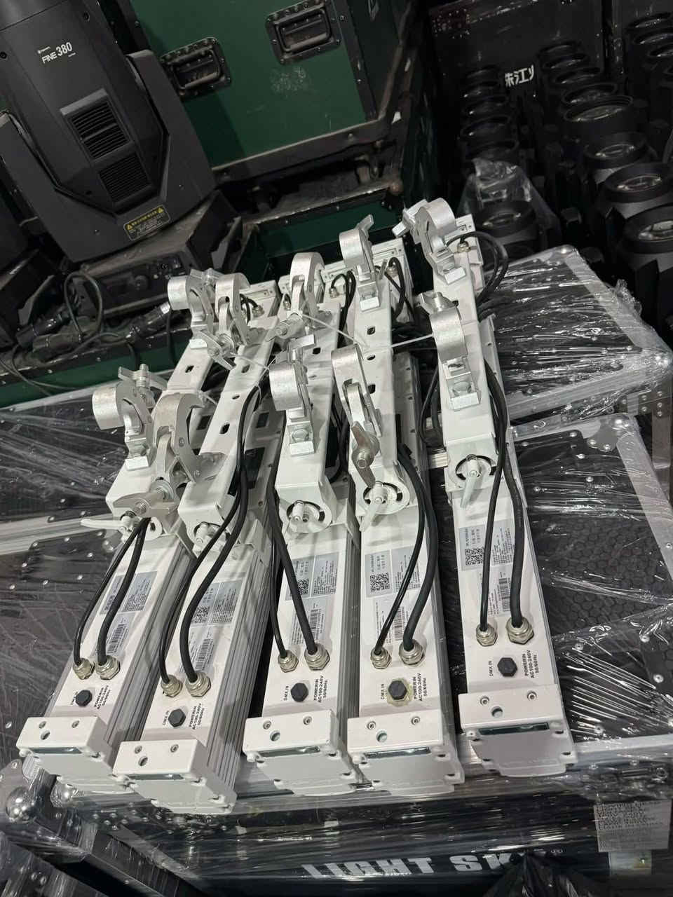 80 sets of big song Hercules, 24 × 10 W waterproof handkerchief lamp with air box,Hello, I am selling second-hand stage equipment, there is a need to contact me Oh.


**إذا كنت صاحب هذا الإعلان وتريد حذفه لأي سبب، رجاءا أرسل رسالة إلى الدعم الفني**