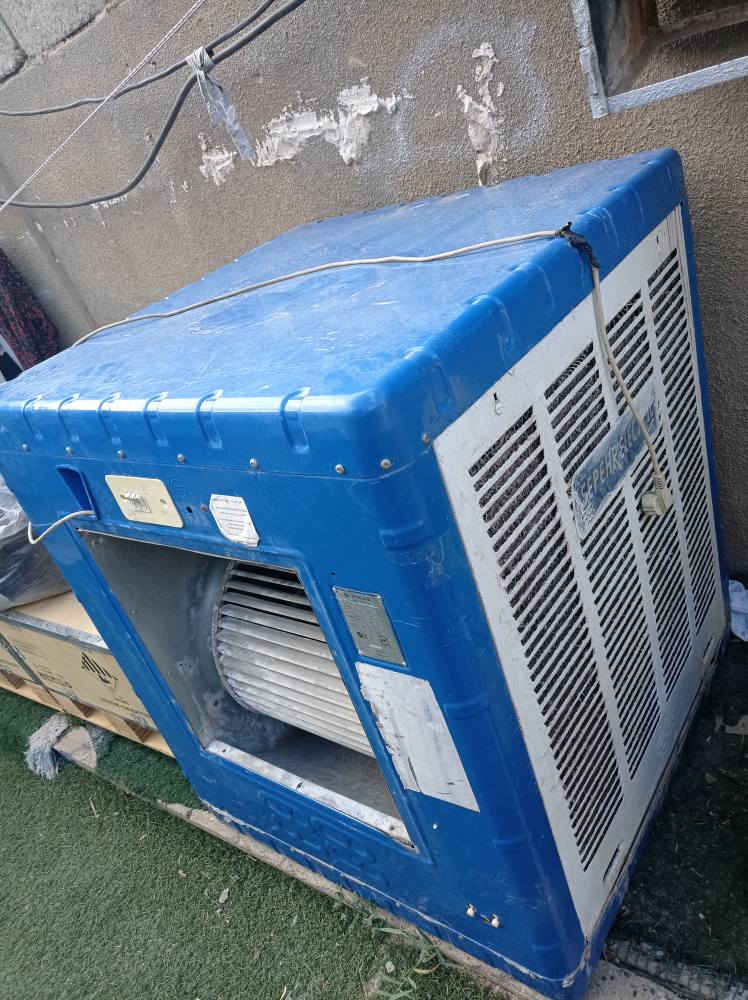 مبرده سوبر حجم ٤ ونص شرط الشغل والنظافه بسعر مناسب شراي اتصل *********** كركوك, العراق
