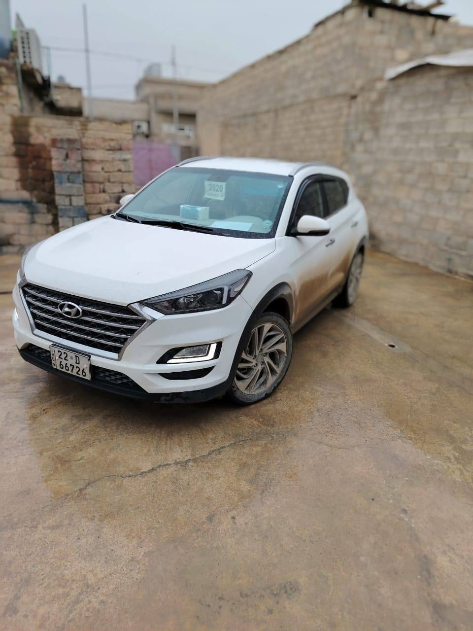 توسان موديل 2020 جيكي
محرك 20 دوش 
لون ابيض 
ماشيه 58 الف 
مواصفات 
شاشه كبيرة 
قطعتين تبريد 
تحكم استيرن 
كامرة دوارة 
بصمات ابواب 
كشنين كهربائي 
حساس امامي وخلفي 
خمسه ويل كب 
سيارة فول مواصفات عدا بانوراما مسجلة بأسمي رقم اربيل 
الضرر بسيط كما موضح بالسونار 

هذا رقمي للاستفسار وبي واتساب 
***********
