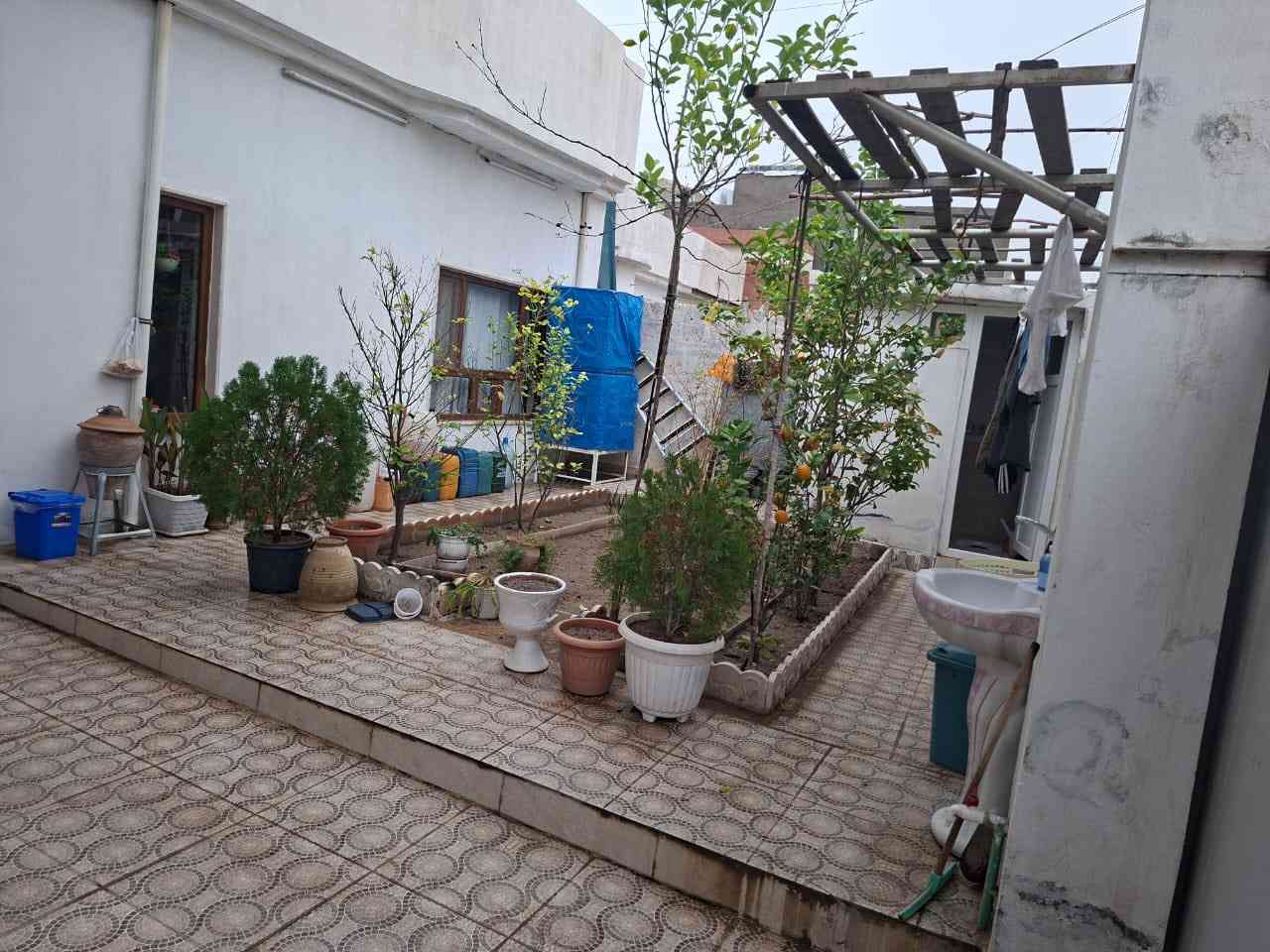 اعلان رقم (604)📢📢📢
————————————-
#دارللبیع مساحة 200متر 
#فول سيراميك بناء حدث 
#الموقع شوراو
#قرب اسواق سامان
#سعر 55مليون وبي مجال
#استفسار
*********** واتساب📲
***********
_____________________
خانوو بۆ فڕۆشتن 200مەتر 
فول کاشی و بینایی نوێیە
شوێن شوراو
نزيك اسواق سامان
نرخ 55 ملیون و مجال
*********** واتساب📲
***********
