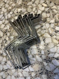 ستاند احذيه • عدد ٢٠٠ • بابل