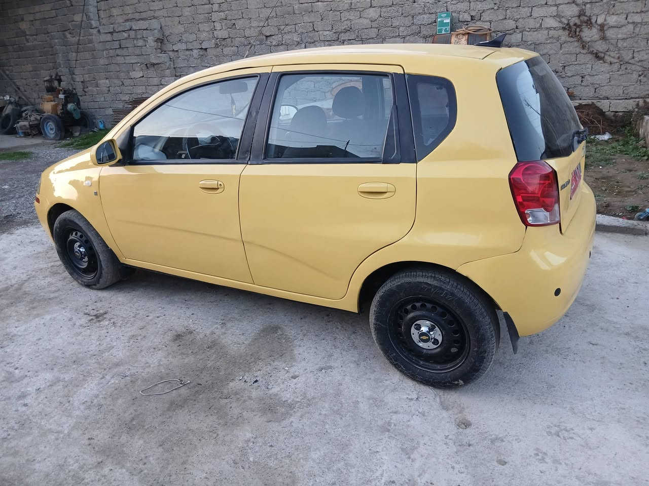 سياره افيو موديل ٢٠٠٧ فول حدادية صبغ وايرمنيا كل جديد محرك اوبترا كابون بانزين بيها ابيع الهيئة والغرامات صفر شرط التحويل من الشرعي والوكالة من الوكيل السعر ٣٧ للاتصال 
***********
***********
