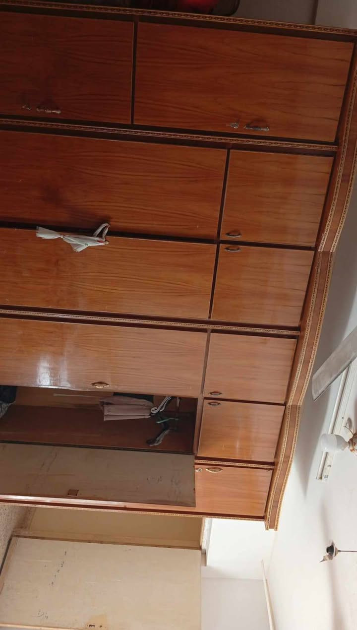 غرفه صاج نظيفه للبيع السعر 700الف للاستفسار الاتصال على الرقم ***********
