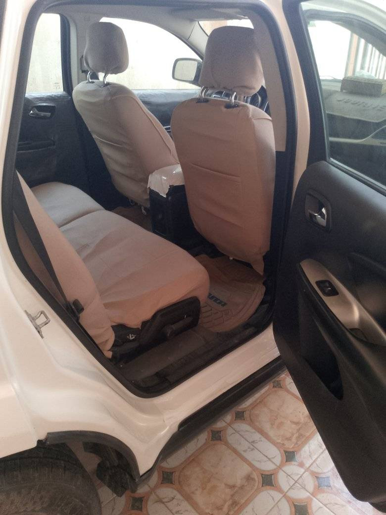 سلام عليكم سياره دوج جورني مديل  2015 محرك 2400 شاش كبير 7راكب تبريد 3 قطع راقم نكليزي ذي قار  سنويه الحد 2030سياره بيه هواي موصفات نضيفه معنه كلمه سعره 137مكان ذي قار سوق شيوخ  راقم *********** حادثه جاملغ جهت سايق مبدل
