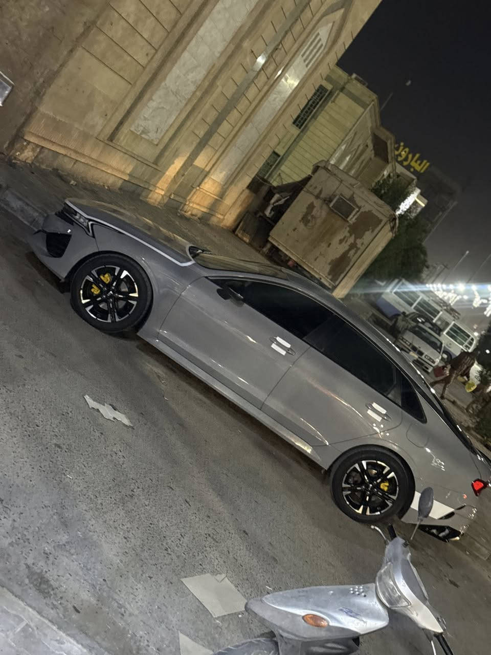 K5 2021 gt lien
ماشية 83 
لون إسمنتي حادثها  تبديل بنيد وجاملغ الأمامي فقط مع صبغ الباب توحيد لون 
سيارة نضيفة ماناقصها شيء
رقم قادسية معوقين باقي اقل سنة وتصير حرة 
السعر 155 وبيها مجال 
***********
