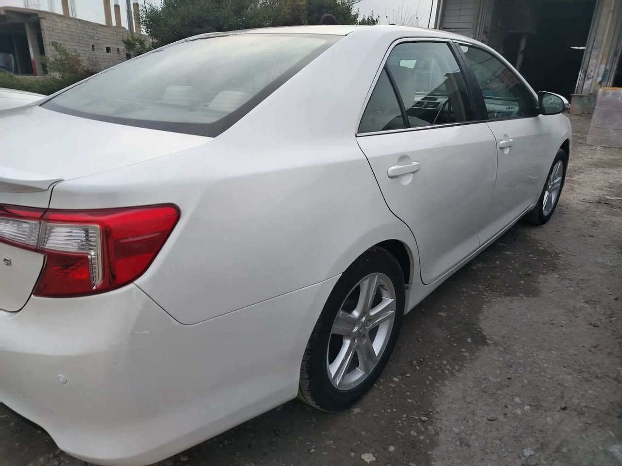 كاميري   مۆدێل  ٢.١٥
مواسفات S خلیجی
گێڕو مەکینەی بەشەرت نەکراوەتەوە
٢٢٥ هەزار کیلۆمەتر ڕۆیشتوە 
سەنەوی تاوەکو مانگی ١٢ ی ٢٠٢٧ 
سێ پارچەی پێشەوەی هەیە بێ ناوگرتن 
ڕەنگی سپی سەده فيي 
***********
