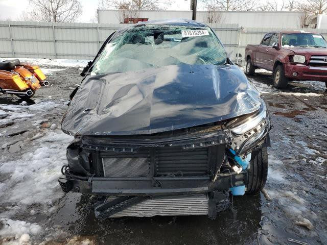 شوفرليت كونكس 2024
سعرها 75 ورقه مع الكمرك

سياره شغاله

ع حادثها دخول جديد 

مكان سياره بغداد 

للاستفسار 

 ***********
