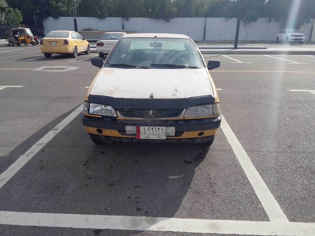 سلام عليكم سياره بيجو 405 مديل 10سياره خير من الله كير محرك جديد سنويه ضايع بيه كتاب  وسنويه تفاصيل سعره 12 ومراوس ***********
