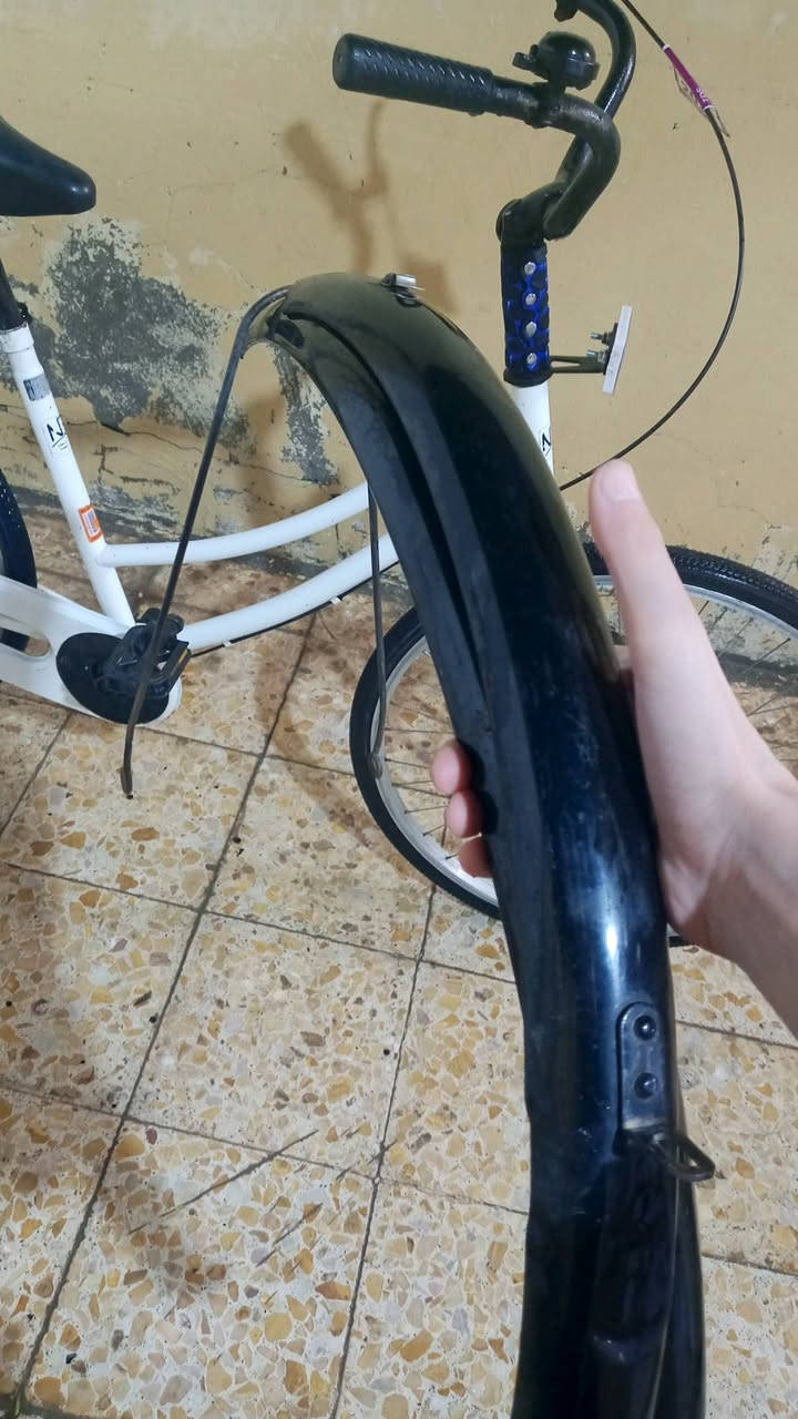 سلام عليكم باسكل للبيع نضيف وحلو موديل 2010الويل الخلفي والامامي والشراي يجيني خاص وبي خير ويدلل ‏‪***********‬‏واتساب او هاتف مكاني نجف حي السلام شارع المطبات
