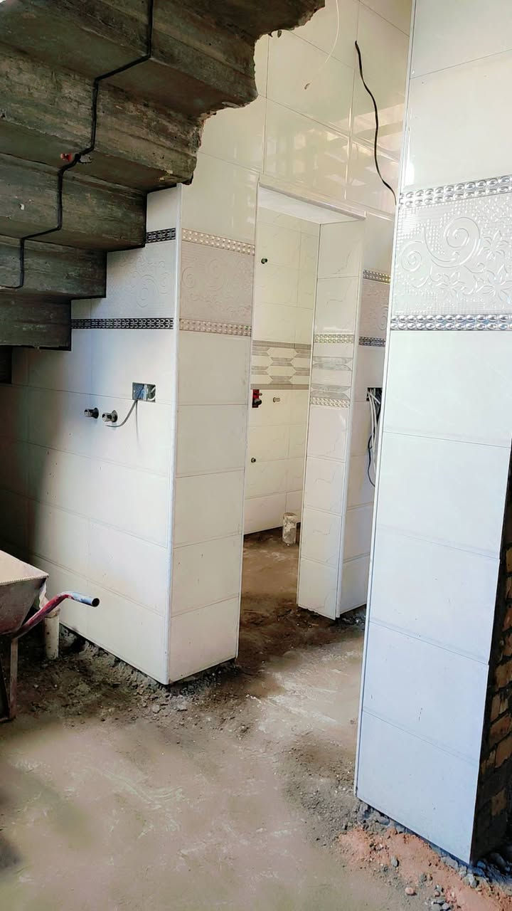 شغل سيراميك درجه اولا هذا جزء من عملنه اي استفسار اتسال على هذا رقم ***********
