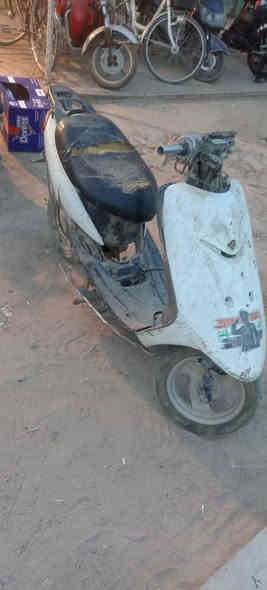 شواصي مال عدله ثنين وياهن مال مضلع واحد وياهن هاي ٦٠ للبيع شلع ١٥٠ الف وبيهن مجال رقمي ***********
