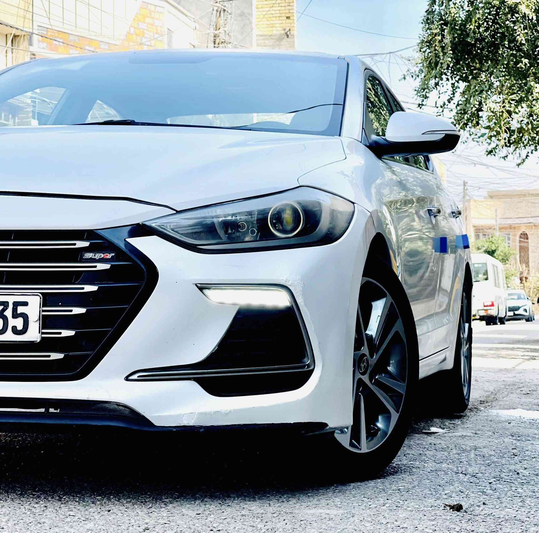 السلام عليكم 
النترا موديل ٢٠١٨ سوبر خليجي 
فول مواصفات عدا البصمة
بدون صبغ فقط جاملغ خلفي اثر طخة بسيطة
كير مكينه خير من الله مكفولات من الفتح
ماشية ١١٩ كم
مكينة ٢٠٠٠ دوش
بصمة
فتحة سقف
ثلاث وضعيات قيادة
تحكم ستيرن
لد نهاري
شاشة
كامرة
تخم تاير باتري جديد
تبريد
سيارة حلوة وخير من الله
مابيه اي نقص
السعر ١٤٤ $ وبيهة شي بسيط
بغداد السيدية
***********
