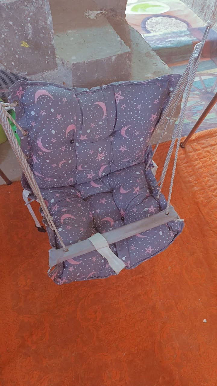 حجله ستعمال قليل من ام ٣٥ الف تحتاج فقط غسل ب٢٠ الف 
مرجوحه جديدة ب١٥ الف   كركوت مع دوشك قطن ومخده ب ١٠ الاف   صوبه نفطيه ٤٠ الف


**إذا كنت صاحب هذا الإعلان وتريد حذفه لأي سبب، رجاءا أرسل رسالة إلى الدعم الفني**