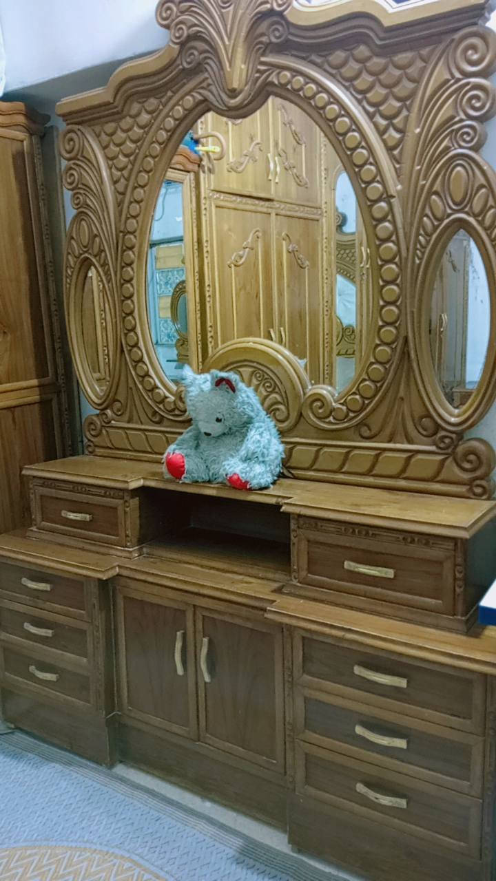 السلام عليكم  غرفه نوم 7 قطع انجاره عراقيه   للبيع هيه والفراش  ب 650وبيها مجال بسيط     والفراش ضغط اذا  لوحده   ب75 الف  يرهم للغرفه التركيه  180×200
السلام عليكم  غرفه نوم 7 قطع انجاره عراقيه   للبيع هيه والفراش  ب 650وبيها مجال بسيط     والفراش ضغط اذا  لوحده   ب75 الف  يرهم للغرفه التركيه  180×200
 الغرفه بيها كم ضرر بسيط الصومعات  جوانب الجربايه  مكسورات  والتاج السفلي بي اثر بسامير كم زرف بي  بس موجودات مذابينهن  ومرايه مال تاج الجربايه تك 1 مكسوره. وحافه ميز التواليت من خلف مكسور شوي عنواني بغداد بياع مراسله الصفحه  او اتصال ع رقم***********
