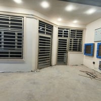 قطعه ارض زراعي للبيع مساحه 890 متر تحتوي على ثلاث بيوت تواصل على الرقم...