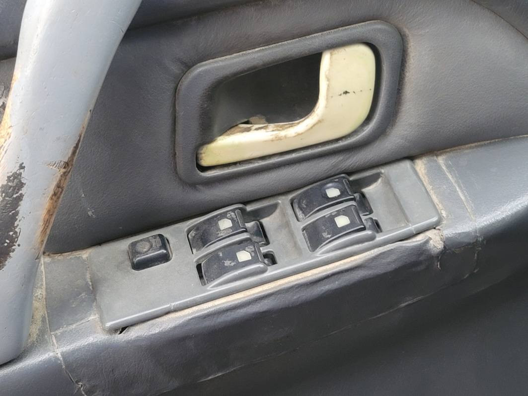 للبيع باجيرو ٩٣ كير ومحرك vvt3000 تخم تاير جديد باتري جام كهرباء شاشة وكامرة جديد سنوية بسمي رقم بغداد انكليزي   السيارة موجودة ببغدادالسعر ٦٠ للاستفسار الاتصال ***********
