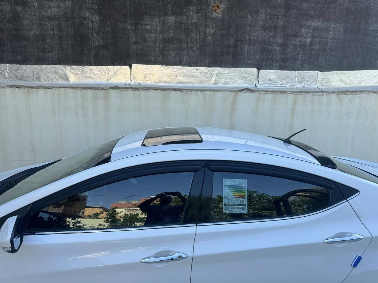 هيونداي النترة موديل 2014 فول مواصفات GLS
سلايت
بصمه 
كشن وستيرن هيتر
كشن جلد 
تبريد قطعتين 
لايت ليد عدسه زينون البجم كله زينون
٥ ويل وتايرات جديدة
ماشيه ١٣٠ 
بدون صبغ ٣ مكانت صغار تعديل بارد
محرك مفتوح شرط لا بخار ولا صرف ولا تنقيص
عنوان السياره كركوك 
سعر المطلوب 133 وبيها مجال 
اي ستفسار الاتصال 
***********
