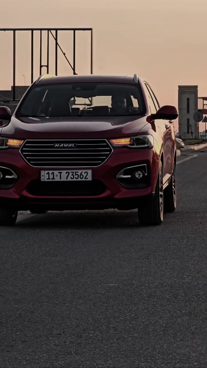🚗 للبيع: هافال (HAVAL) 🚗
إذا كنت تبحث عن الأناقة، الفخامة، والاعتمادية.
📌 المواصفات العامة:
 الماركة والنوع: هافال (HAVAL) -  عائلية وشبابية.
 اللون: أحمر ملوكي مميز جداً ولامع (نظافة تامة).
 حالة السيارة: نظيفة جداً (داخلية وخارجية)، غرفتها الداخلية جلد بحالة الوكالة. ضررها بين البابين عالبارد بدون صبغ
⚙️ المواصفات الفنية والميزات:
اوتو بارك تحديد مسار كامرات 360 درجه
 المحرك:  / 2.0 لتر] اقتصادية وقوية وعزم ممتاز.
 العداد (الممشى): [92 الف كيلو متر
 ناقل الحركة: أوتوماتيك.
 الإضاءة: عدسات LED أمامية كاشفة مع كشافات ضباب سفلية لؤلؤية.
 تحكم ستيرن كامل (أزرار تحكم بالمقود)، بصمة تشغيل، فتحات تكييف خلفية، وتصميم داخلي مريح جداً للمسافات الطويلة.
 الأمان: حساسات أمامية وخلفية، نظام المكابح ABS، وسائد هوائية متكاملة لحماية الركاب.
تحويل مباشر سنويه الى سنه 2029
💰 السعر وتفاصيل الاتصال:
 السعر المطلوب: [ 13 الف دولار  او مراوس حسب القناعه
 
 للتواصل والاستفسار: يرجى الاتصال على الرقم: [***********] أو المراسلة عبر خاص الصفحة (الماسينجر).
