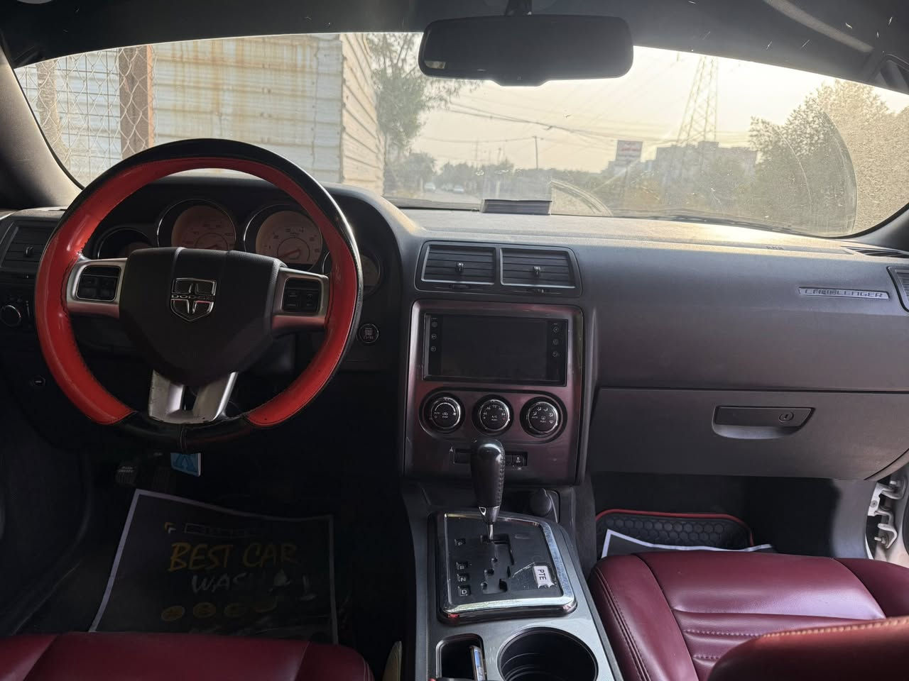 السلام عليكم دودج جالنجر ٢٠١٣ 
٦ سلندر ٣٦٠٠ السياره كلشي بيهه ع بلاد بدون تحديث بصمة وتشغيل عن بعد صدر جديد ضربة السيارة باب عكس السايق نصه ونص الجاملغ الخلفي مصبوغات فقط دواخل ايرباك كله سليم السياره جاهزة ومابيهه نقص ماشيه ١٥٣ ميل والسياره بسمي كير ومكينه مكفولات للاستفسار اكثر *********** مكاني بغداد الغزالية السعر ١١٣ ورقه
