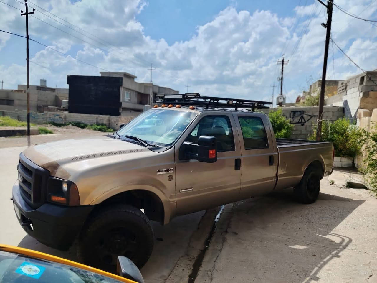 السلام عليكم  فورت كاز موديل 2007مكينه F350 كير الف تك سوبر المرغوب كير محرك كشر تخم تاير تبريد لوكير كله كفاله تريد تحولي تريد وكاله
مكاني الكوت مركزالمدينه ***********
***********
