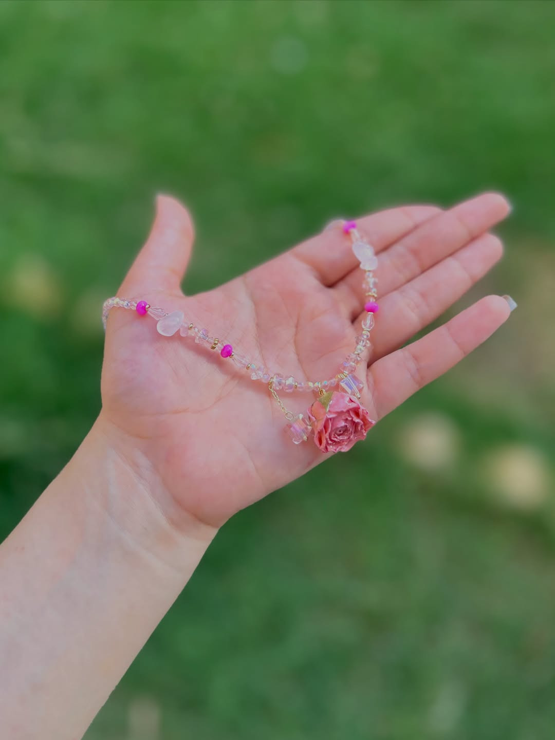 قلادة الورد المجفف بالريزن🥺🎀


**إذا كنت صاحب هذا الإعلان وتريد حذفه لأي سبب، رجاءا أرسل رسالة إلى الدعم الفني**