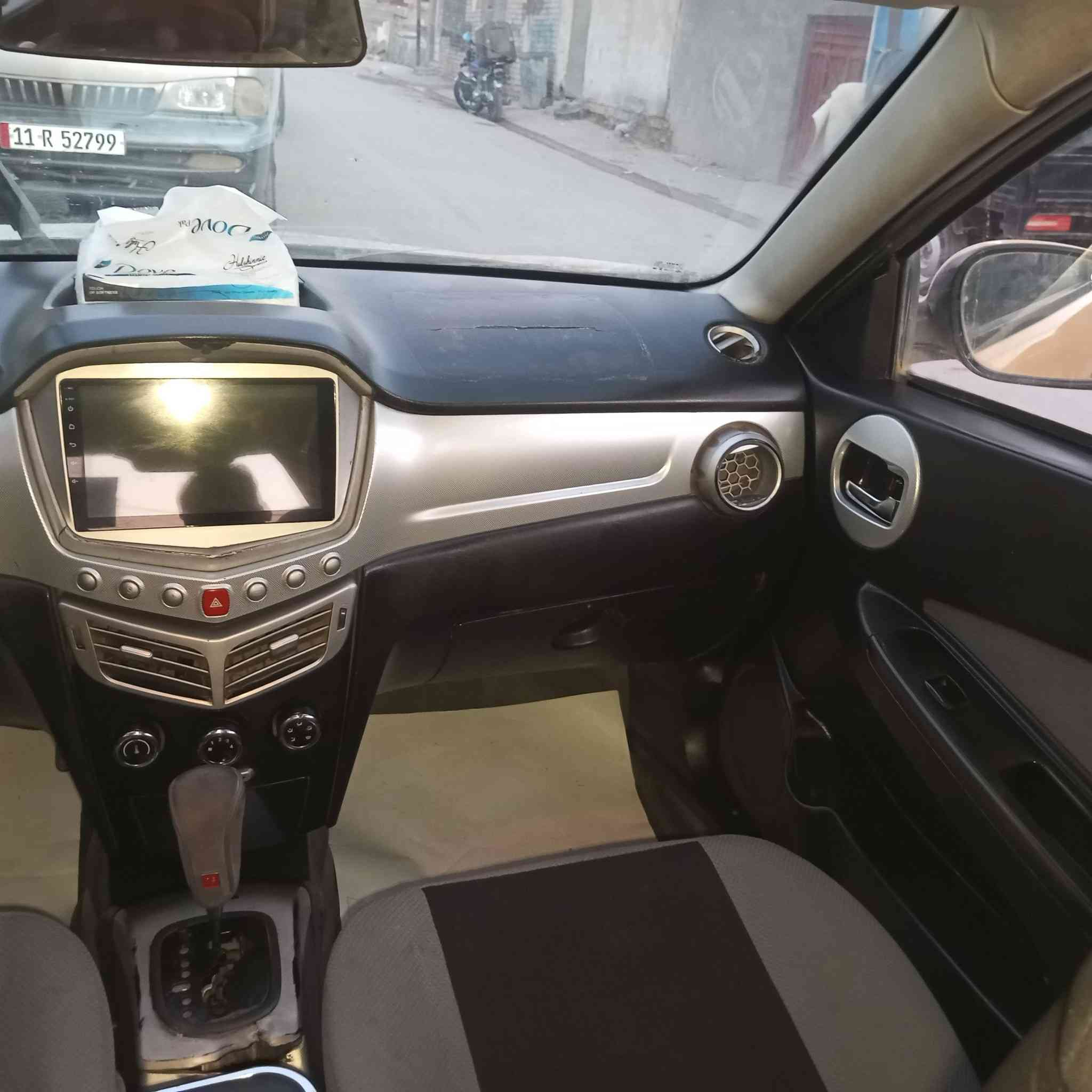 سلام عليكم سيارة فاو أولي للبيع او مراوس حسب لقناعة موديل 14 كير محرك كورلة 1600 سيارة خير من الله جاهزة نقص بس تبريد كهربائيات كلهة شغالة غرفتهة حلوة وكشرهة تجي وتكلب براحتك بيهة ضربة بل بجم ومصلح نفسة لعنوان بغداد مدينت الصدر نهايت شارع الداخل السعر 28 وبيهة مجال رقمهة بغداد الماني تحويل ثاني يوم رقم الهاتف ***********
