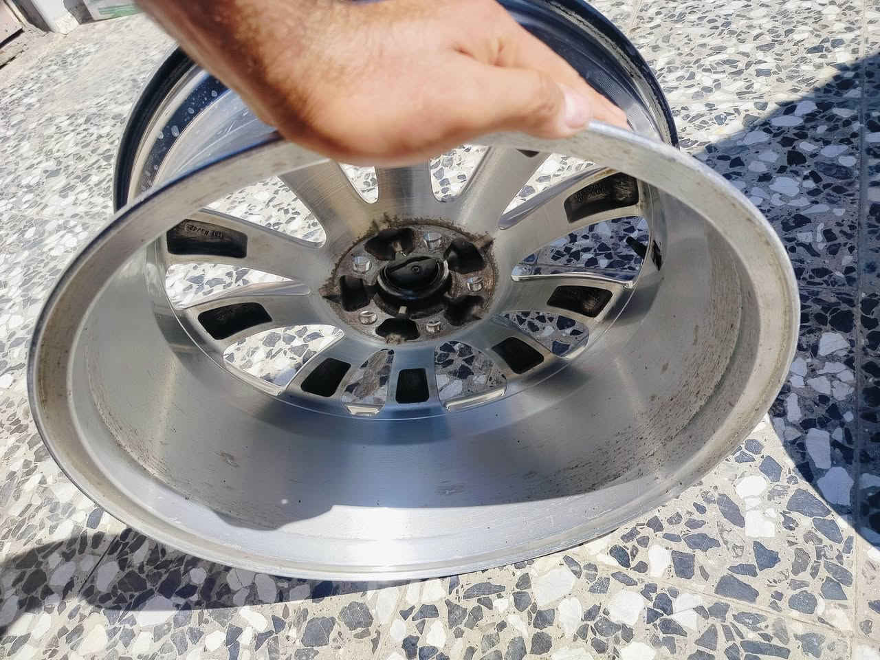 السلام عليكم ويلات وبامه حجم 19 اصلي جديد لك تفصيخ مكاني ميسان بيع مراوس عادي ***********
